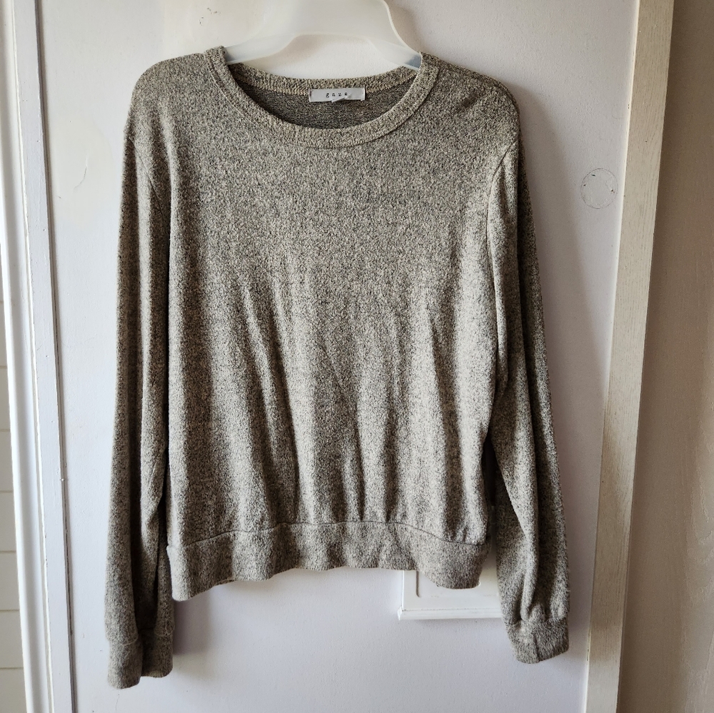 Woman's sweatshirt